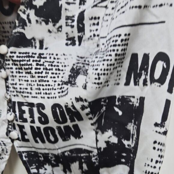 Garage Short Black and White Newspaper print Button Down Shirt Extra Small - Picture 2 of 5